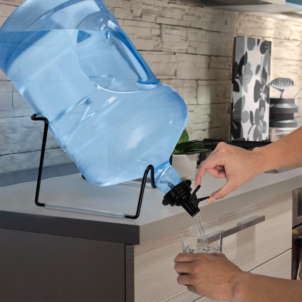3-5 Gallon Water Jug Stand and 2 Dispenser Valves K828
